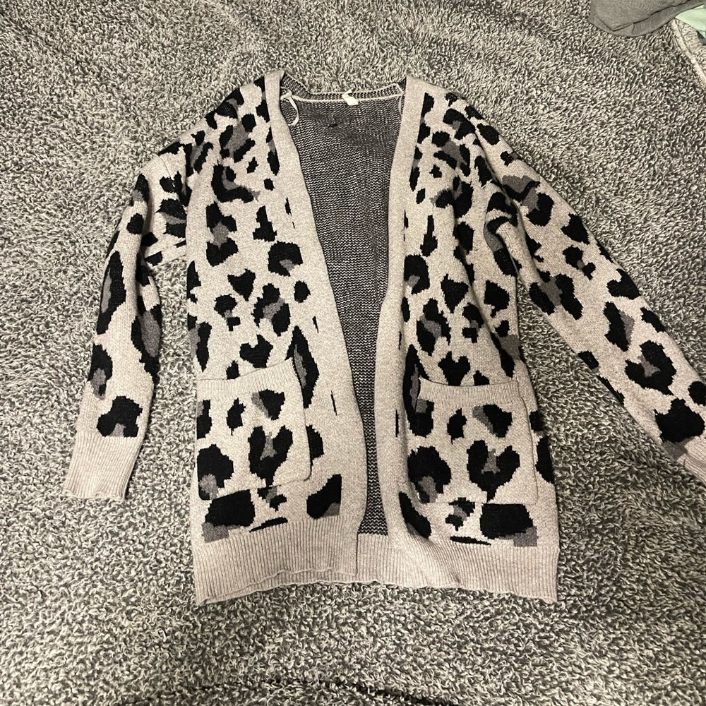 Black & Gray cheetah cardigan